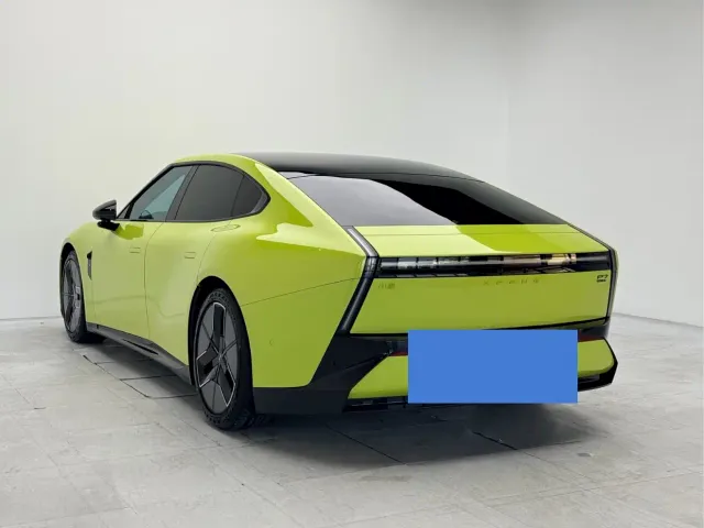 Xpeng P7 — Фото автомобиля 12