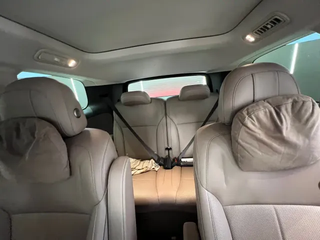 Li Auto i8 — Фото автомобиля 7
