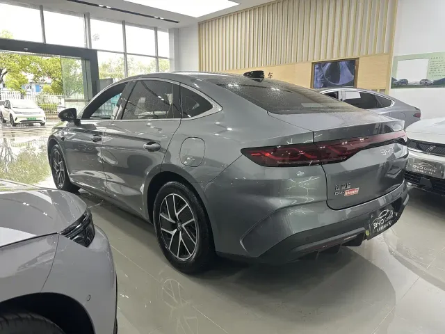 BYD Qin L — Фото автомобиля 6