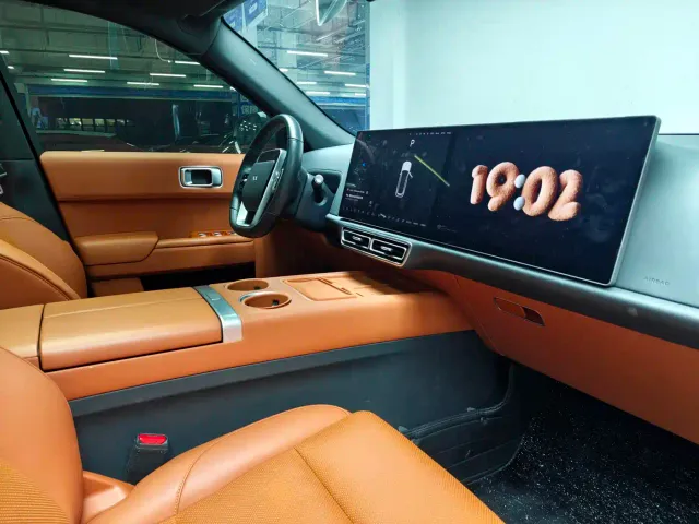 Li Auto L7 — Фото автомобиля 10