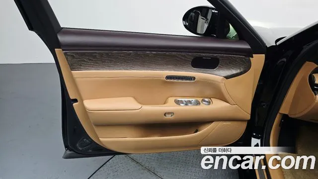 Genesis G90 Бензин 3.5 турбо AWD — Фото автомобиля 19