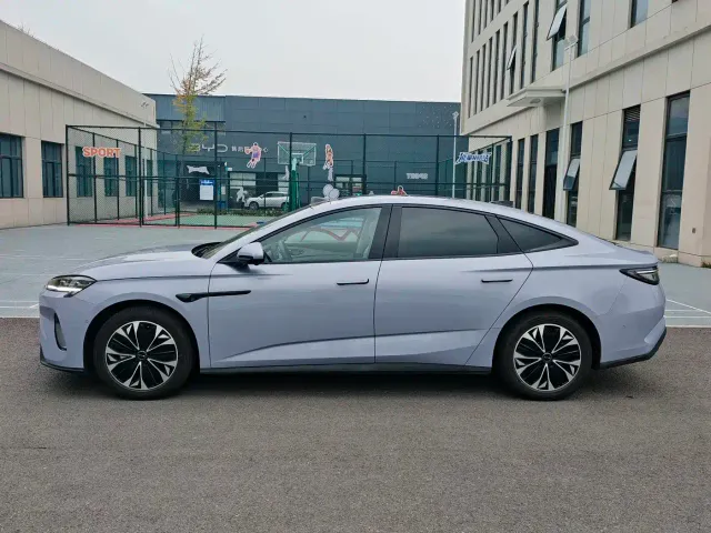 BYD Seal 07 EV — Фото автомобиля 6