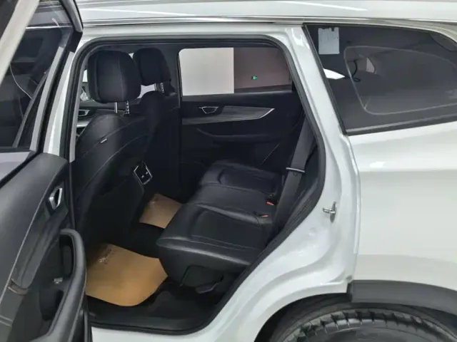 Chery Tiggo 8 PLUS — Фото автомобиля 11