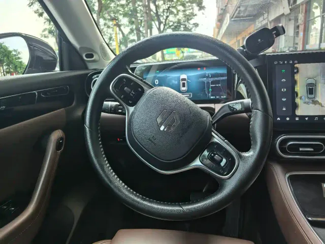 Leapmotor C11 — Фото автомобиля 6