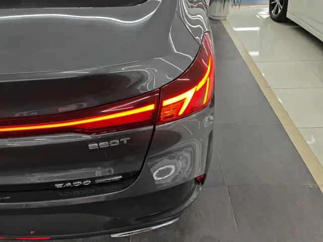 Changan Eado — Фото автомобиля 7
