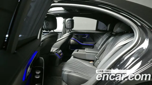 Mercedes-Benz S-Class W223 — Фото автомобиля 16