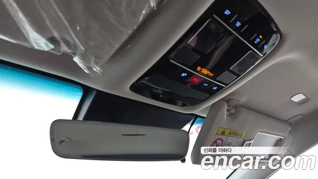 Hyundai Grandeur Grandeur (GN7) 2.5 Бензин 2WD — Фото автомобиля 17