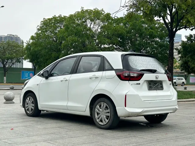 Honda Fit — Фото автомобиля 11