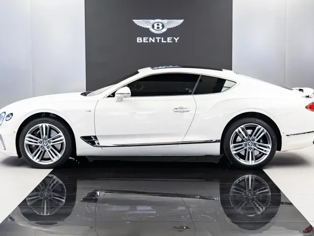 Bentley Continental — Фото автомобиля 12