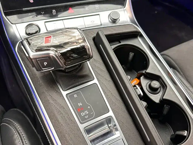 Audi A6L — Фото автомобиля 16