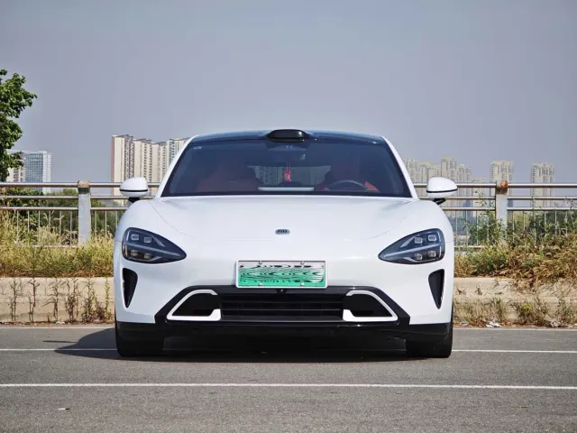Xiaomi SU7 — Фото автомобиля 2