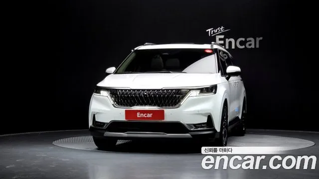 Kia Canival — Фото автомобиля 3