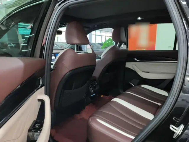 Geely Xingyue L — Фото автомобиля 16