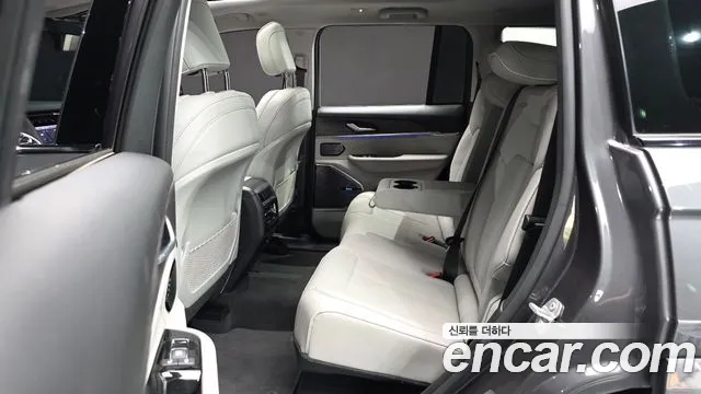 Jeep Cherokee Grand Cherokee(WL) 3.6 Overland — Фото автомобиля 11