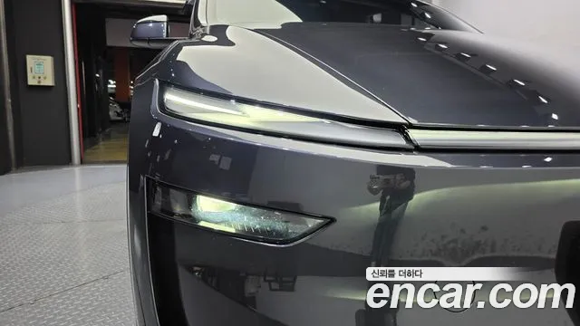 Tesla Model Y — Фото автомобиля 7