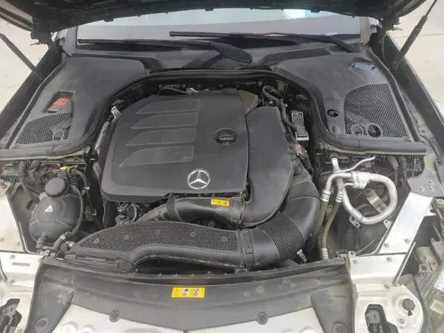 Mercedes-Benz E-Class — Фото автомобиля 10