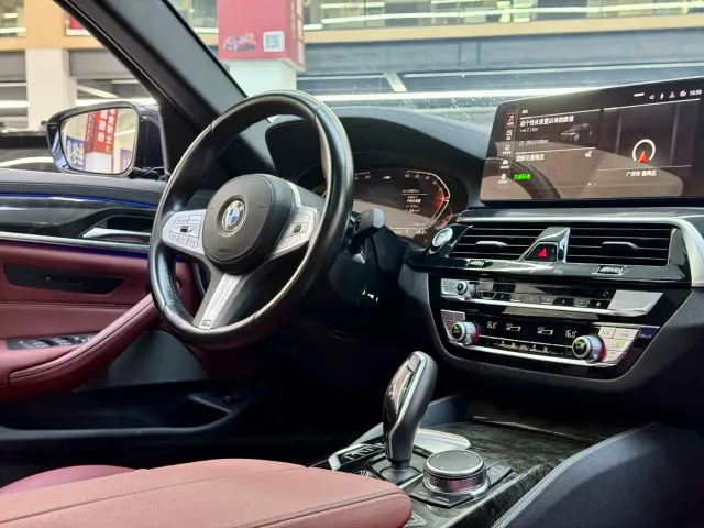 BMW 5 Series — Фото автомобиля 8
