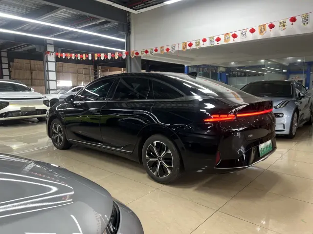 Xpeng P5 — Фото автомобиля 5