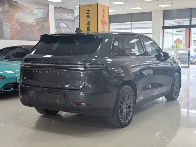 Leapmotor C10 — Фото автомобиля 4