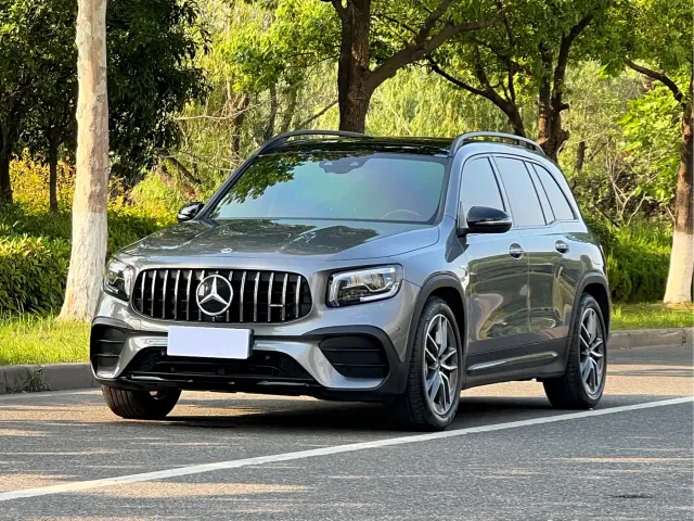 Фотография автомобиля — Mercedes-Benz GLB AMG