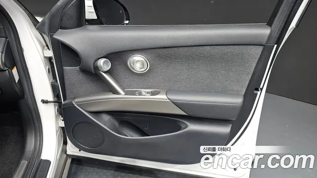 Genesis GV60 — Фото автомобиля 13