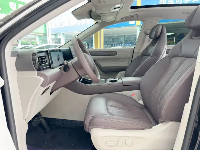 Leapmotor C11 — Фото автомобиля 7