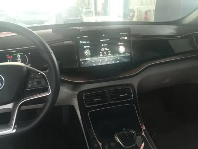 BYD Qin PLUS — Фото автомобиля 12