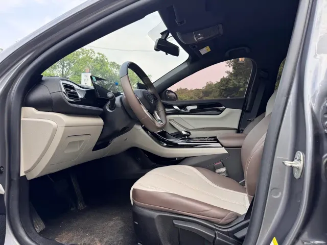 BYD Qin PLUS — Фото автомобиля 8