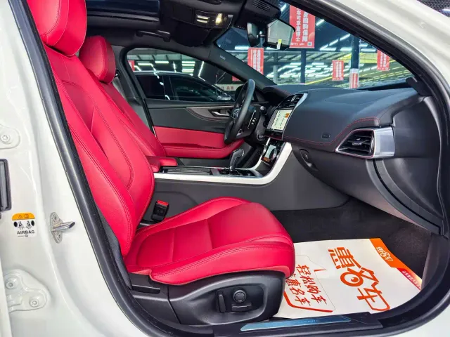 Jaguar XEL — Фото автомобиля 6