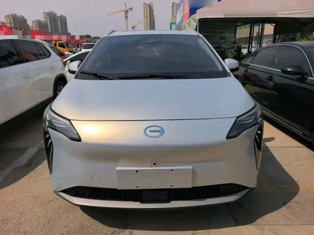 GAC Aion Y — Фото автомобиля 2