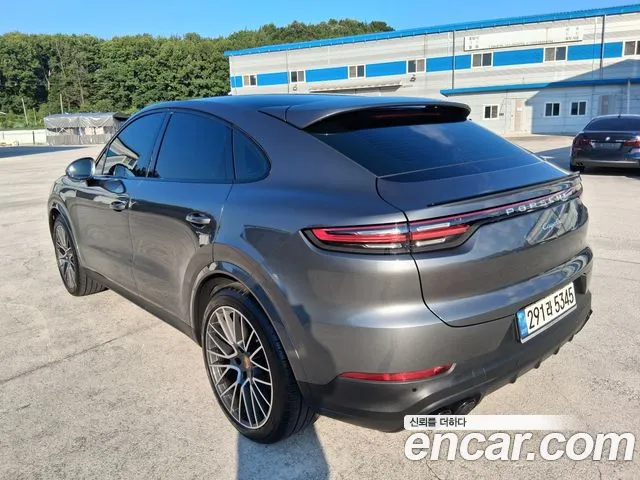 Porsche Cayenne — Фото автомобиля 5