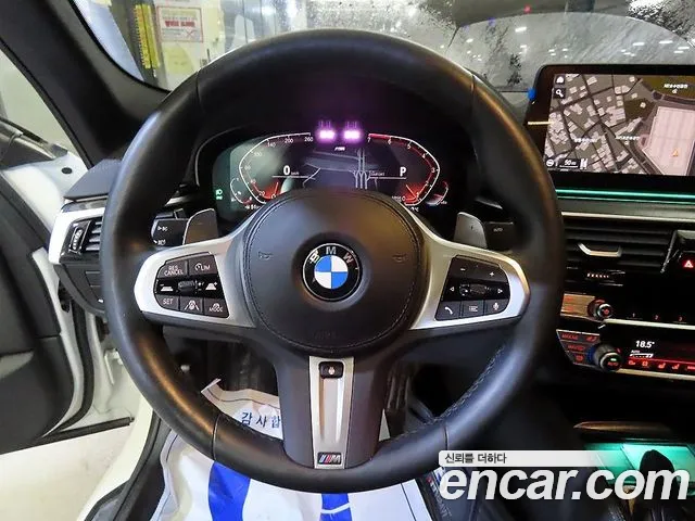 BMW 5 Series G30 — Фото автомобиля 8