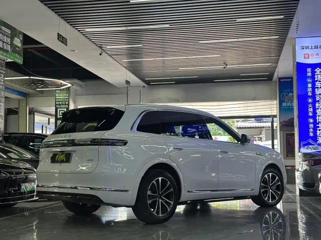 Aito M7 — Фото автомобиля 6