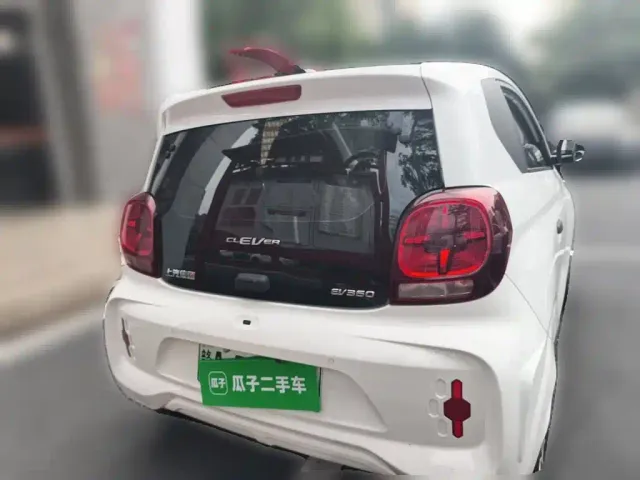 Roewe Clever — Фото автомобиля 3