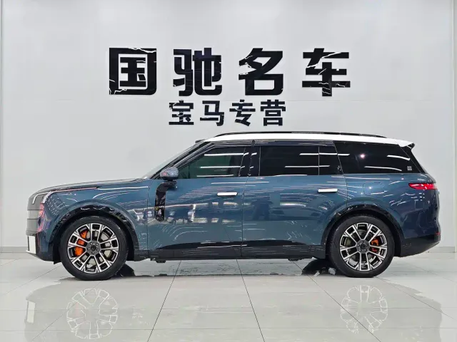 Lynk & Co 900 — Фото автомобиля 2