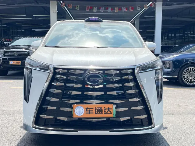 Фотография автомобиля — GAC Trumpchi Xiangwang M8