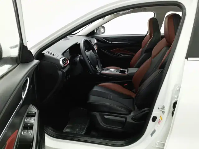 Changan Oushang X5 — Фото автомобиля 10