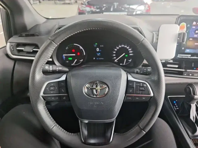 Toyota Sienna — Фото автомобиля 10