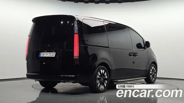 Hyundai Staria Staria — Фото автомобиля 2