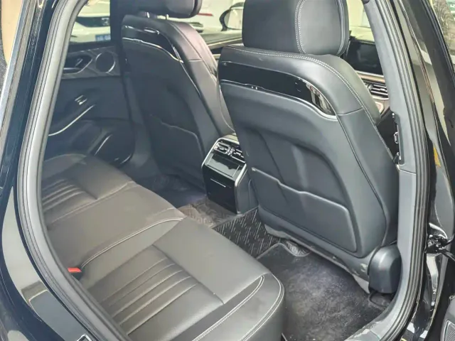 Hongqi H9 — Фото автомобиля 15