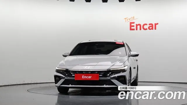 Hyundai Avante CN7 — Фото автомобиля 2