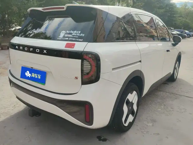 Arcfox Kaola S — Фото автомобиля 3