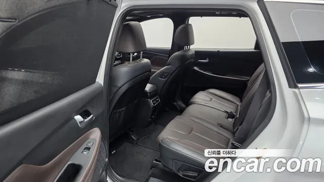 Hyundai Santafe Новый Santa Fe Бензин 2.5T 2WD — Фото автомобиля 9