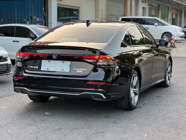 Honda Accord — Фото автомобиля 11