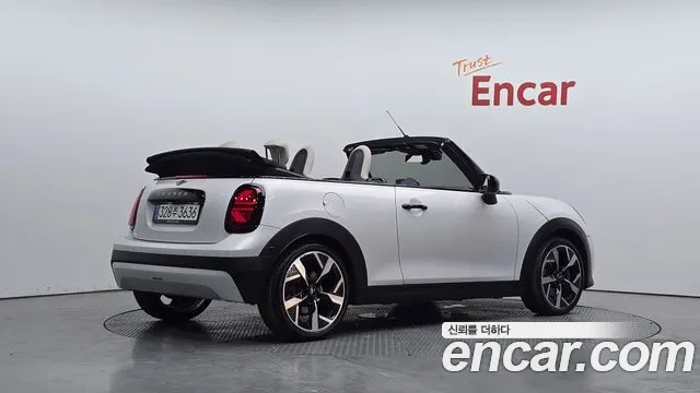 MINI Cooper Convertible — Фото автомобиля 2