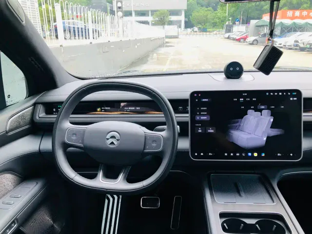 Nio ES8 — Фото автомобиля 19