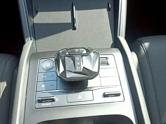 BYD Qin L — Фото автомобиля 13
