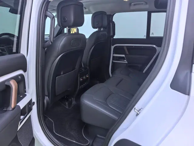 Land Rover Defender NEV — Фото автомобиля 9