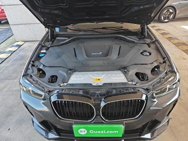 BMW iX3 — Фото автомобиля 19