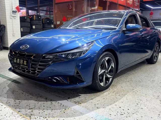 Фотография автомобиля — Hyundai Elantra